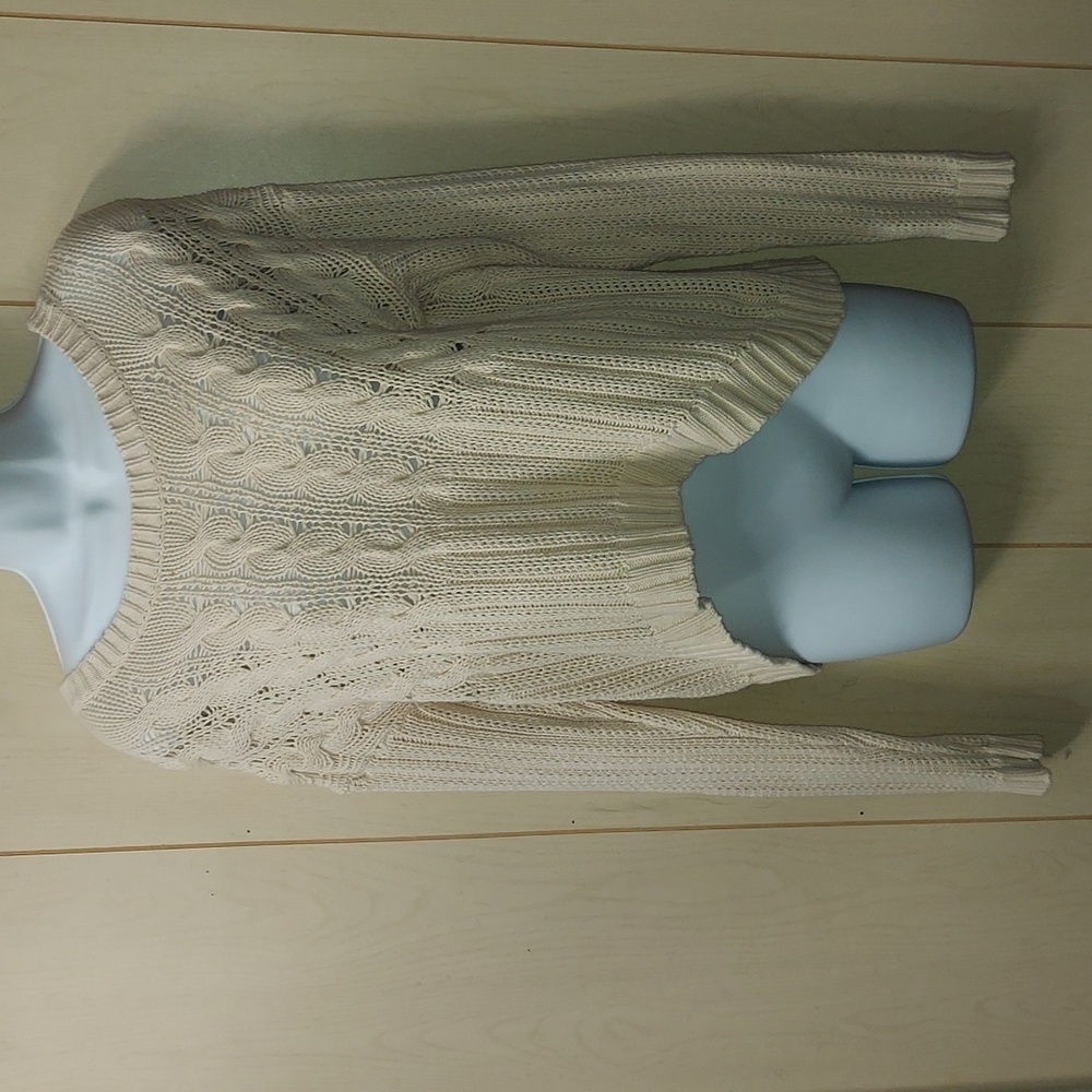 Bethany Mota sweater